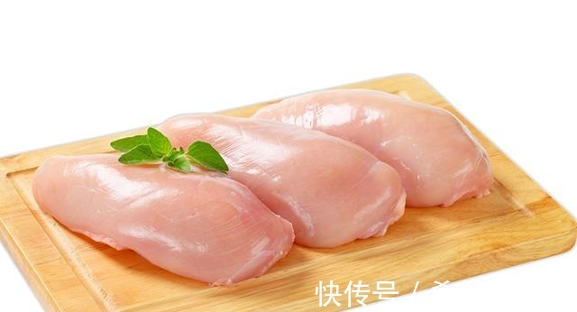 鸡胸肉|酥脆鲜嫩的鸡肉馅饼，十分钟简单制作，味道爽得让你停不下来！