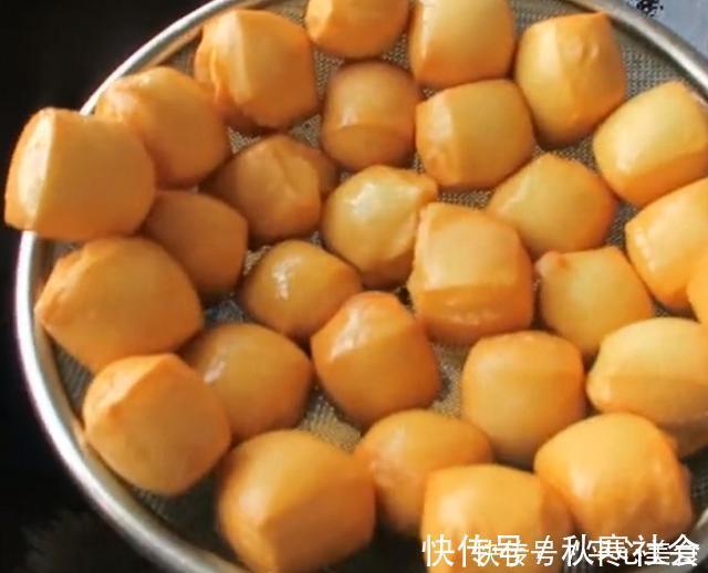 奶香小馒头,外脆里嫩,蓬松喧软,好吃不腻,比油条香