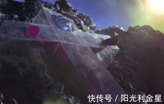 奧特曼|奧特曼失敗合集，賽文被封入十字架，杰克奧特曼被“分尸”