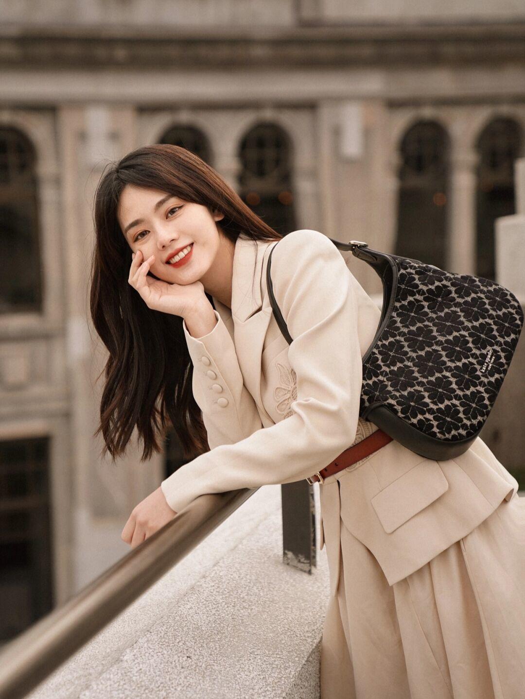 黄黑皮|冬天职场通勤怎么穿?看看这些干练利落的“西装”搭配,时髦精致