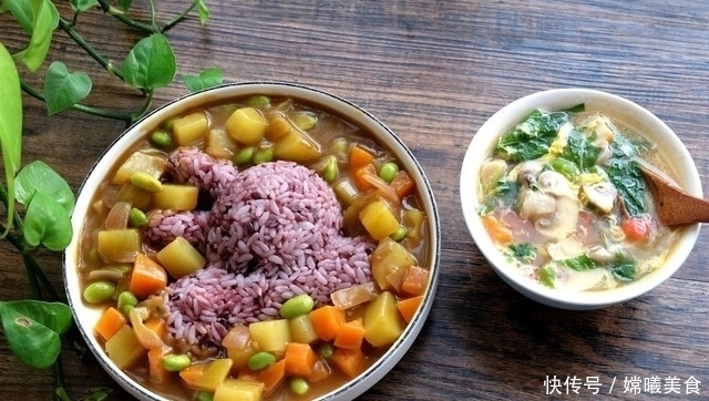土豆咖喱饭|小学生的晚餐，一汤一饭，10种食材营养足，孩子爱吃，妈妈不发愁