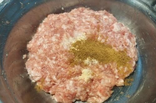 饺子|饺子馅想要鲜流油流汁?有人加鸡蛋,有人加油,其实都不全面
