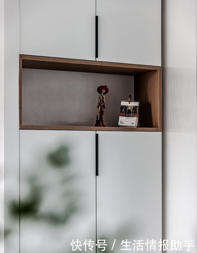 收纳|独居的她坚持断舍离不乱买，室内简单干净还很时尚，享受精致生活！