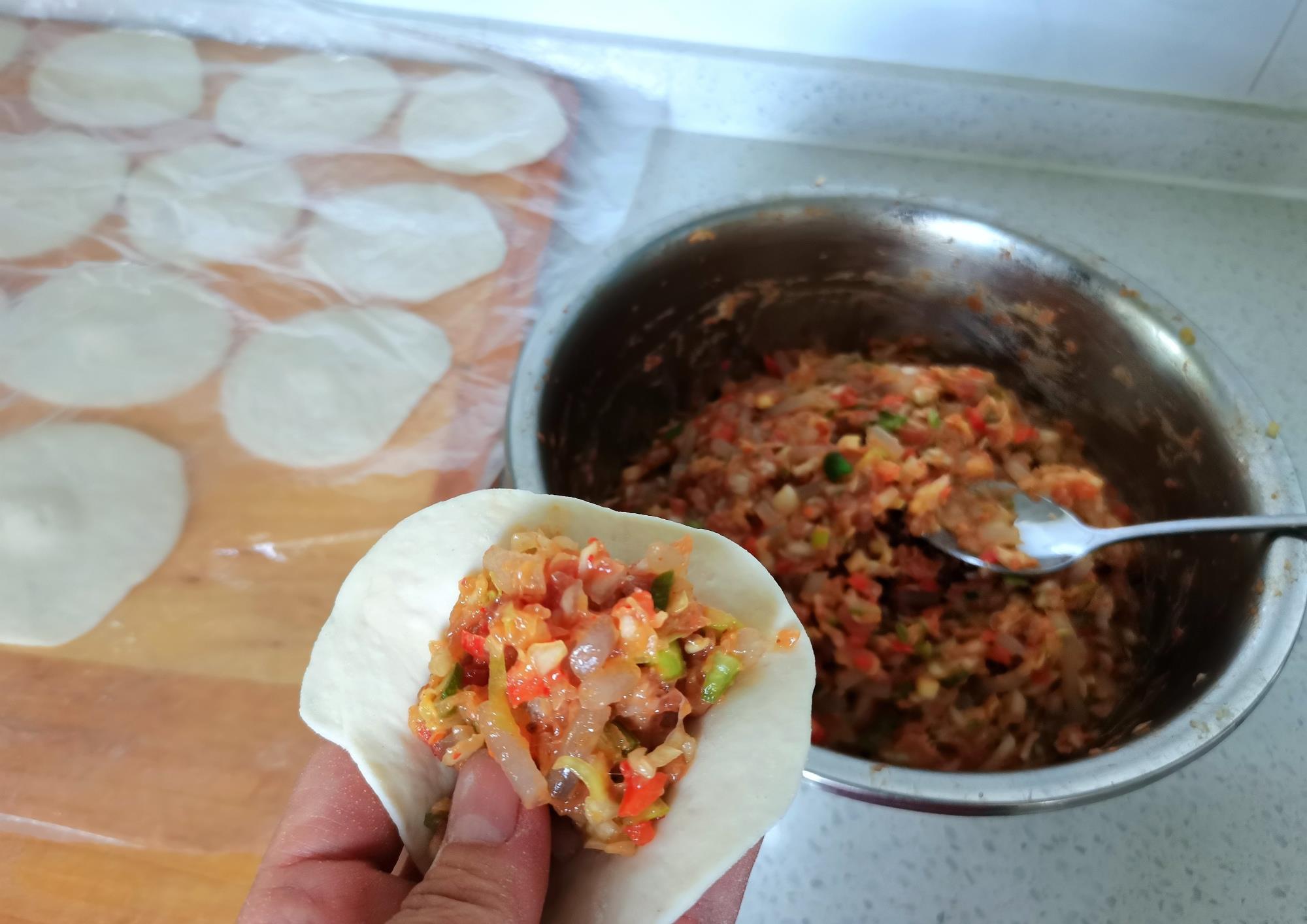 莲花菜|夏天我家就爱吃这馅料的包子，脆嫩营养价值高，蒸包子真香