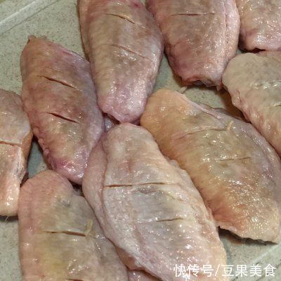 #福气年夜菜#美极可乐鸡翅这么做，吃前一定备足饭