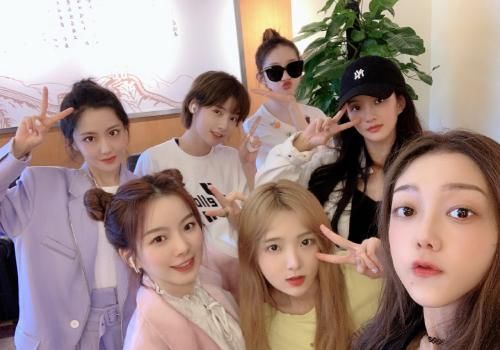  行程|硬糖少女303公布8月行程，只有4个人有单独行程，陈卓璇优秀