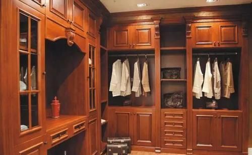 定制|纠结很久,柜子是定制好还是木工现场打好?看完终于有答案了!