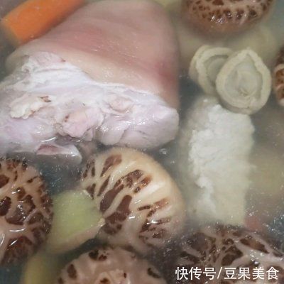 年夜飯花开富贵满贯靓汤这样做，手残党也能当大厨