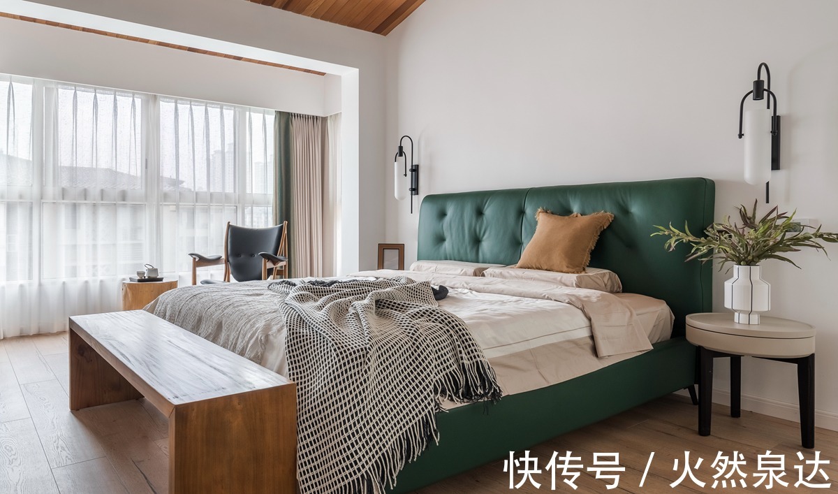 书墙|200㎡原木自然风,餐岛一体+超大书墙,住着温馨的一家四口