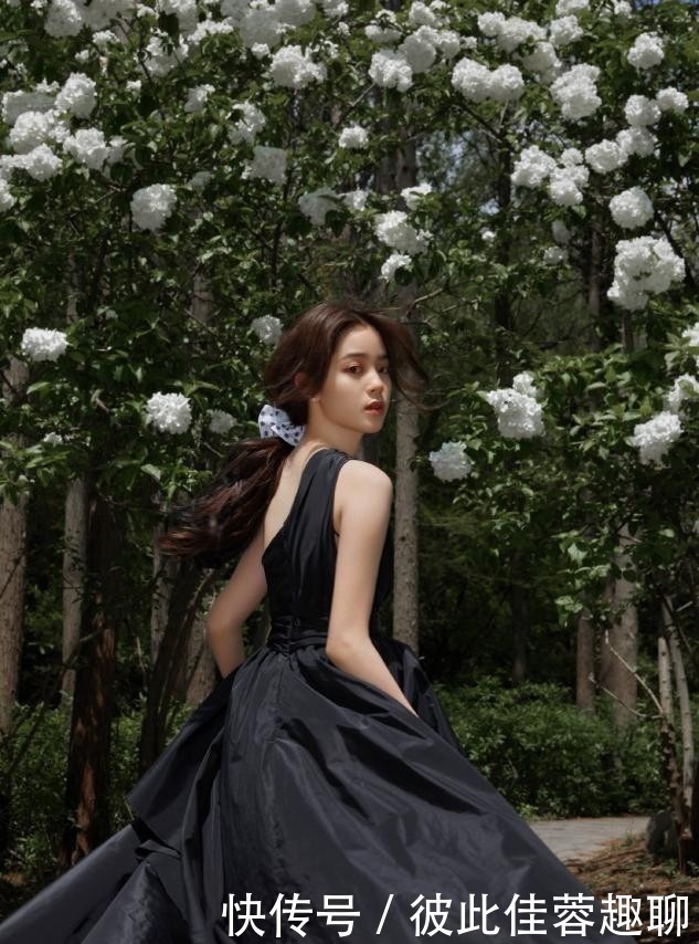 脸型 别再披头散发了!这4款“发型”才够美够撩人,总有一款适合你