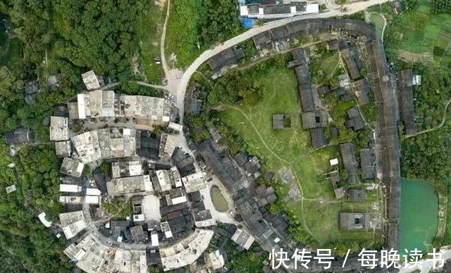 大楼|世界上最大土楼，占地34650平方米，最多时楼内住1300多人