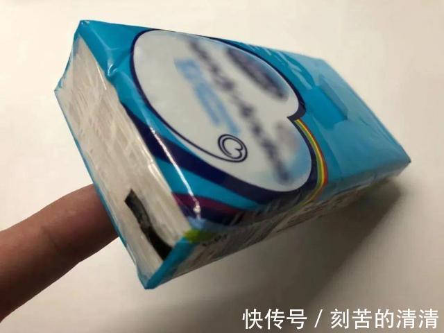 手帕纸,是怎么被叠得整整齐齐并打成小包的