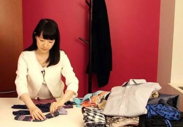 职业|“隐形职业”悄然崛起，叠衣服月入50万，你敢相信么？