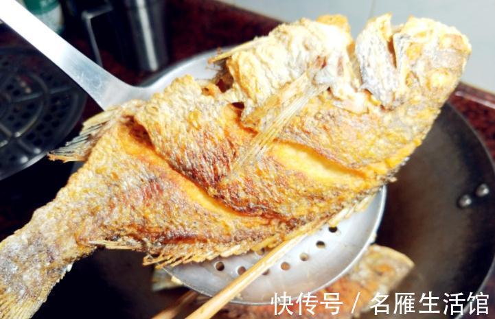 不管煎什么鱼,在鱼身上抹点“它”,鱼肉完整不粘锅,好看又好吃