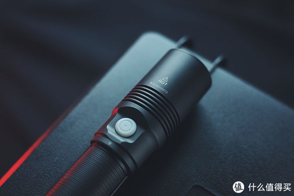 光剑在手,黑暗你走——纳丽德L10MAX白激光手电