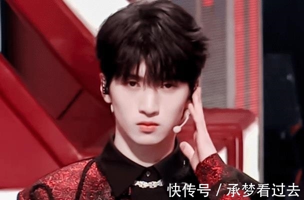 音乐人称点评严浩翔,称业内已知道他名字,17岁的实力被低估了