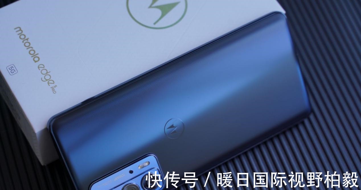 摩托罗拉|1亿像素旗舰退场，12+256G再降900！50倍变焦+4520mAh，用料猛