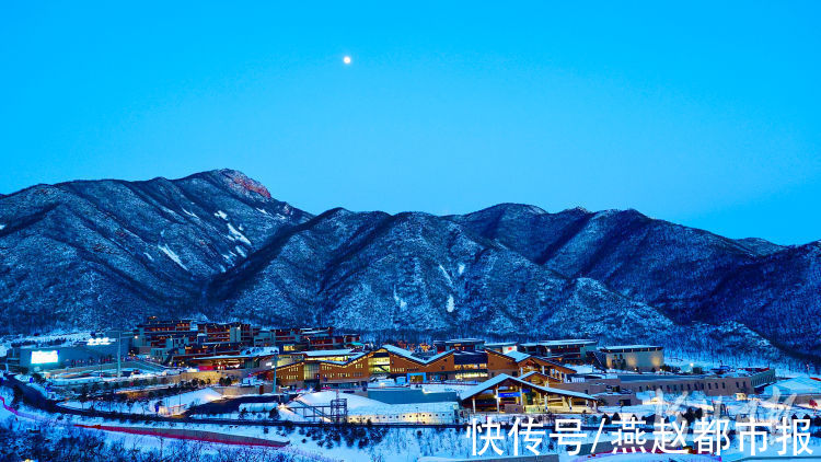 速速收藏！“雪游龙”傍晚雪景美如画卷|精彩冬奥 | 国家雪车雪橇中心