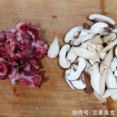这道菌菇炒肥牛发到朋友圈,留言全说被馋哭