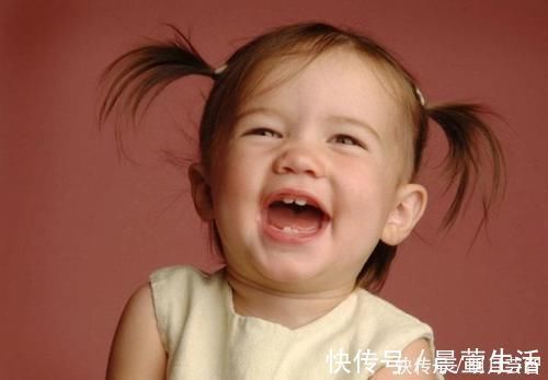 yoyo|婴幼儿什么时候长牙?这5个“信号”告诉妈妈:我长牙了