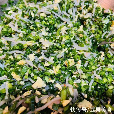 皮薄馅大|回味无穷的韭菜盒子（鸡蛋鲜虾馅）来拯救你的胃