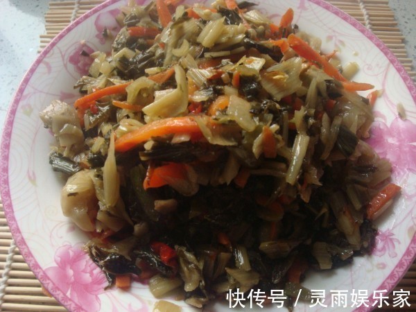 温性|女性有孕时尽量避开3种食物,会损伤宝宝身体发育,还会加重浮肿