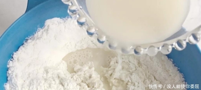 只加|冬天发面,只加酵母就错了!多加2样发酵快,又大又白,香甜可口