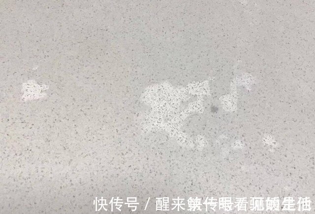 渗色|地板砖渗色处理妙招,地板砖划痕如何处理,地板砖划痕修复步骤