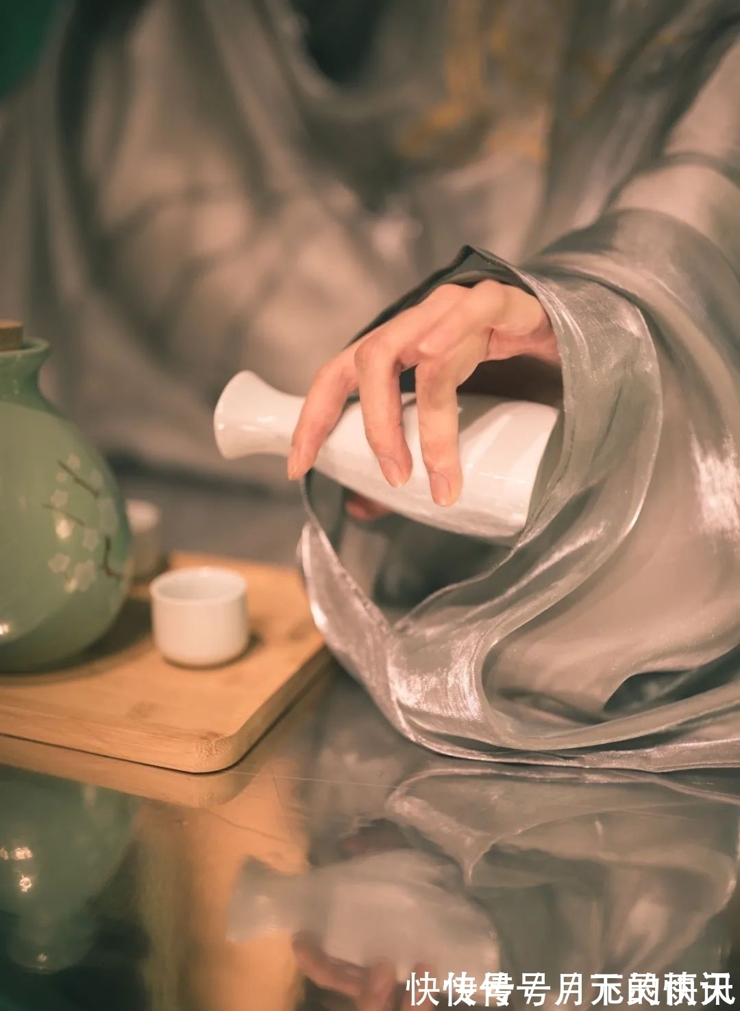 花悲#李清照最“懒”的诗,一个“花”重复17次,却写尽了一生,绝了!