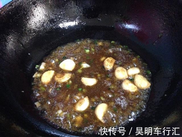 蒜瓣|菜名:蒜子烧木耳,味道诱人,营养够丰富