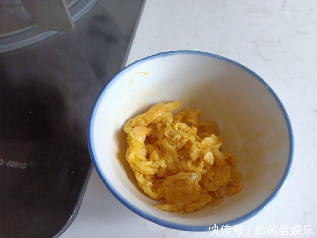  天天|天天宅家早餐不用愁，教你1招，5分钟就上桌，杂粮发面喷喷香