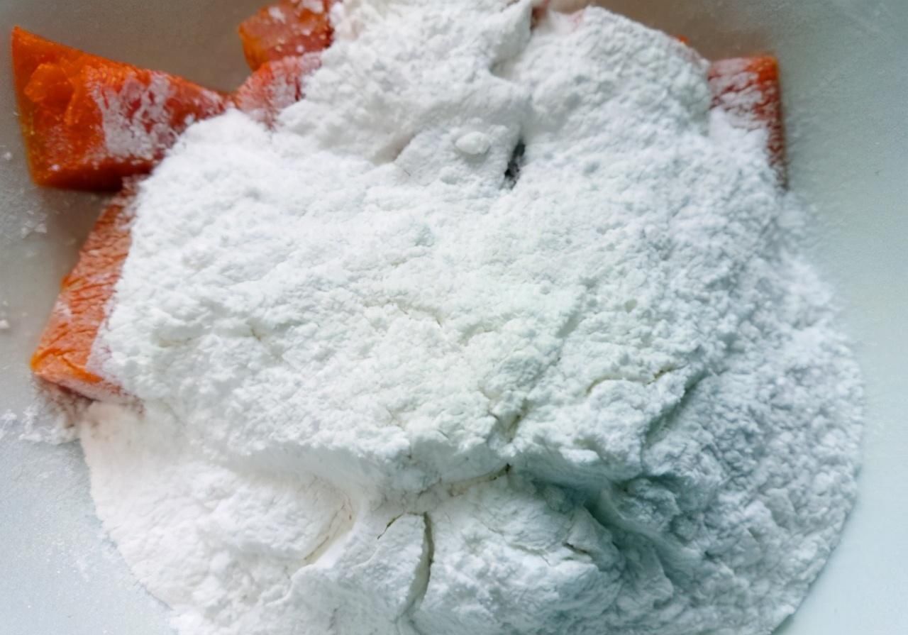  色泽|南瓜上市，教你美味南瓜饼的做法，色泽金黄，外酥里糯，孩子爱吃