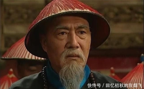 乾隆|张廷玉晚年不断向乾隆索要赏赐,被削爵位,45年后才发现他真高明