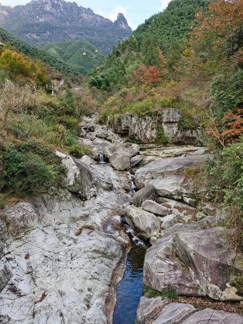 山下|夜宿武功山下...