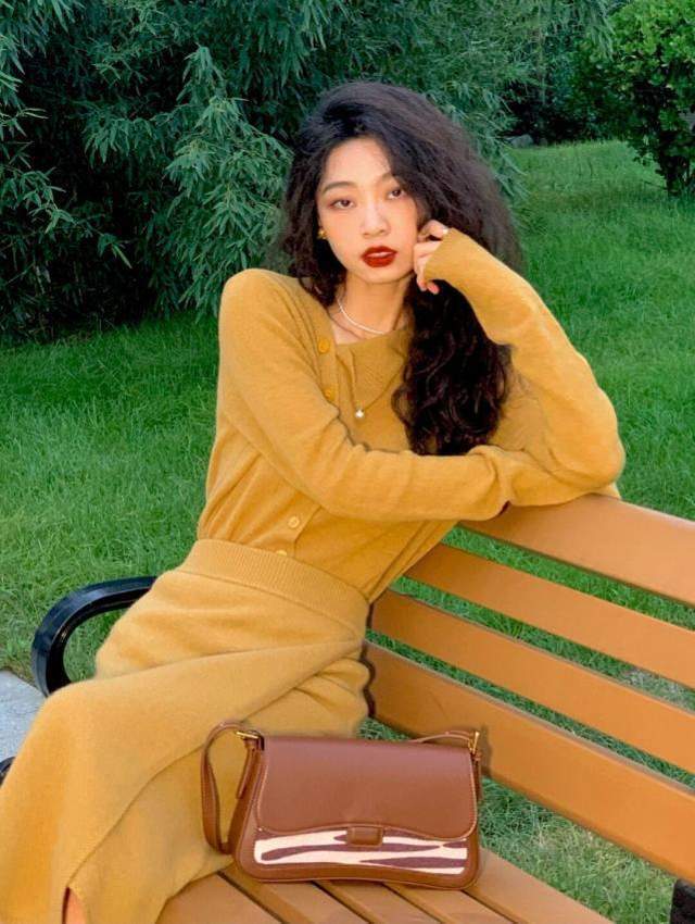 f秋冬,色彩搭配法则,掌握这3种颜色搭配技巧,让你美出新高度