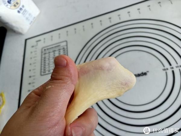 面团|这面包太软了，拉丝那么长，好吃到流泪，居然只要发酵一次