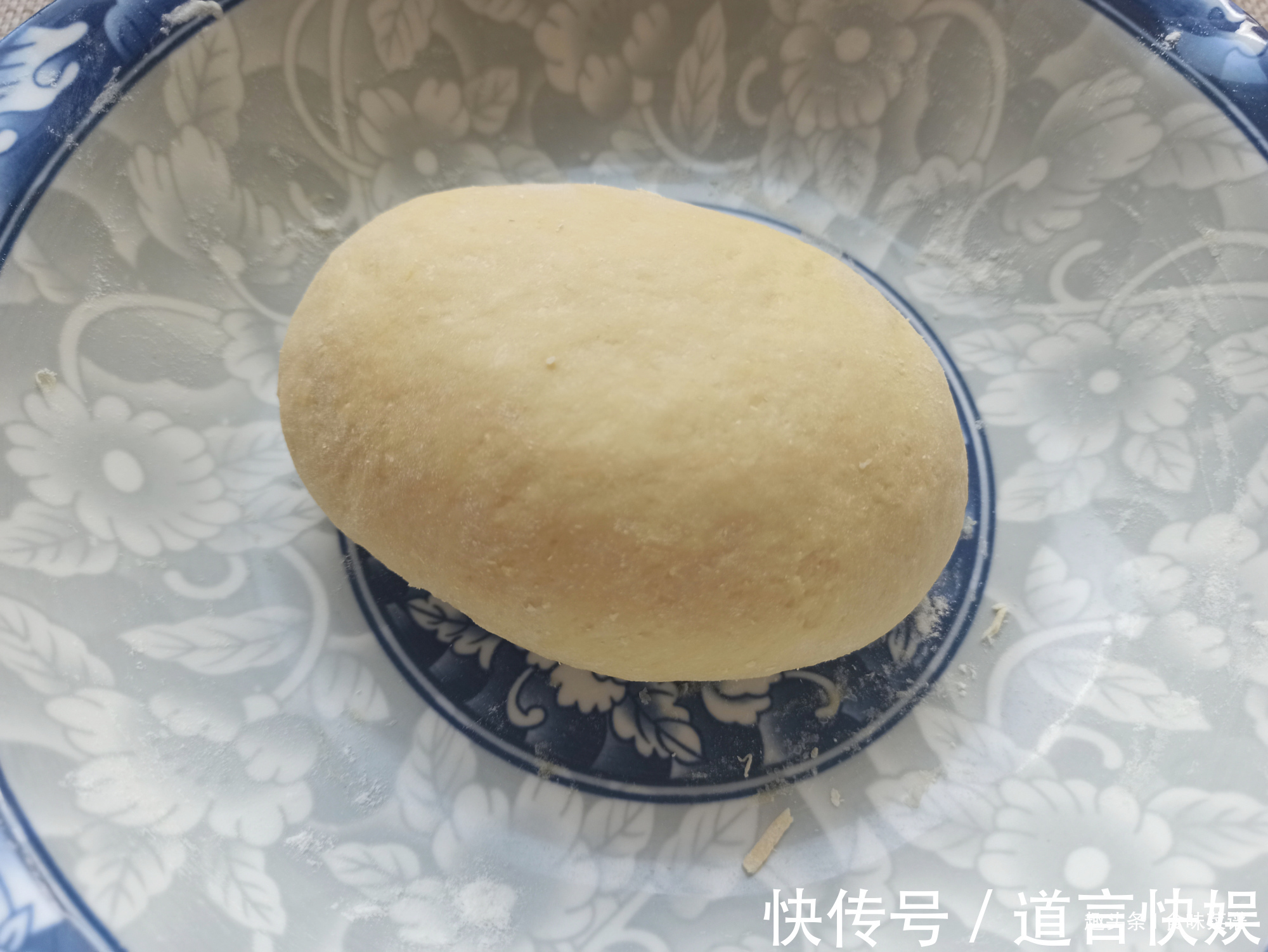 超好吃的挂霜小零食,超市卖10元1斤,教你在家做,成本只要2块钱