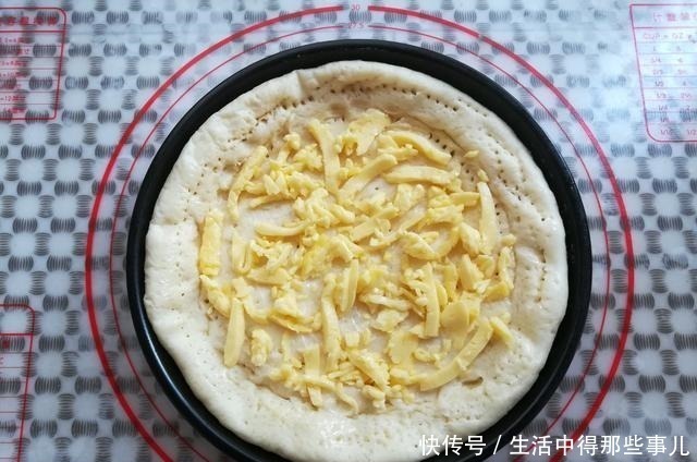 面团|6年里做了上百次披萨,最爱还是这口味,香软蓬松,好吃又解馋