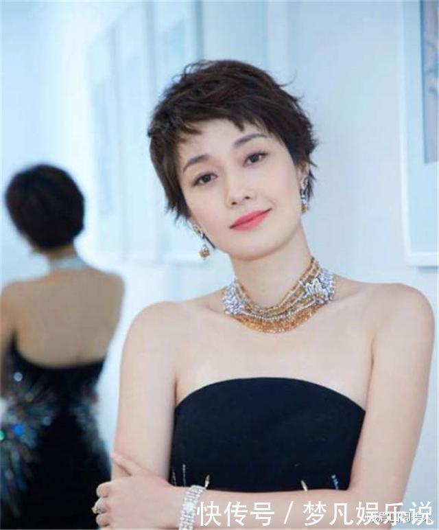 男发 到了50岁的“家庭妇女”，有白发的剪这3种发型，减龄还洋气