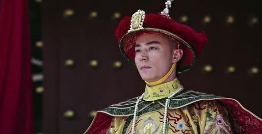 后宫|乾隆愤怒为何至死不休!如懿断发因为“更年期”?祸及儿子无爵位