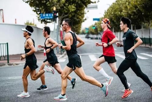 空腹|晨跑适合跑多少公里?每天坚持晨跑的人,要把握好分寸