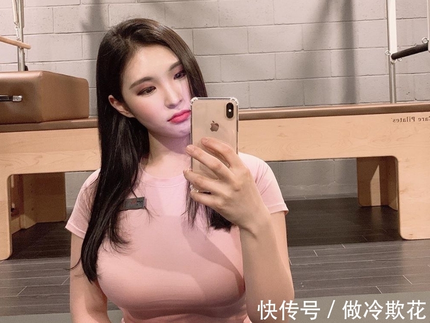 d微胖型健身女神，曲线完美迷人，网友：微胖居然可以这么美！