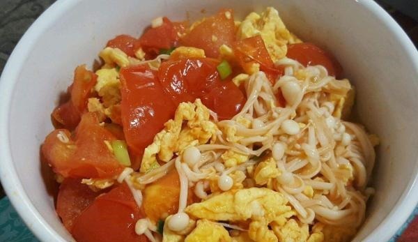 西红柿|它是脂肪克星,一周吃3次,刮油清肠,排出宿便,腰肢越来越细