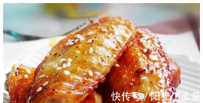 红烧|鸡翅还在红烧教你一招,不炸不炖也不炒,好吃到根本停不下来!