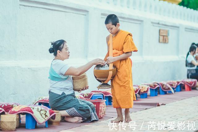 人文景观|老挝最温情的一道人文景观，持续千年，游客为此专门早起