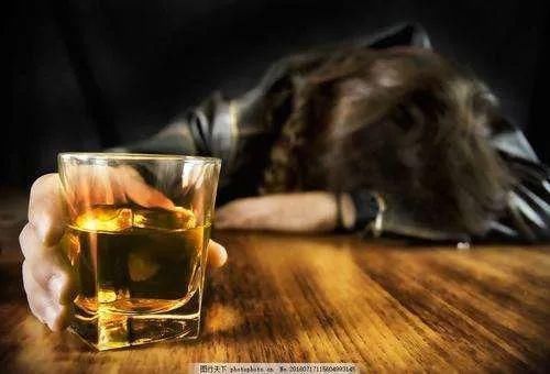  喝酒|「年度小说推荐」倪峰