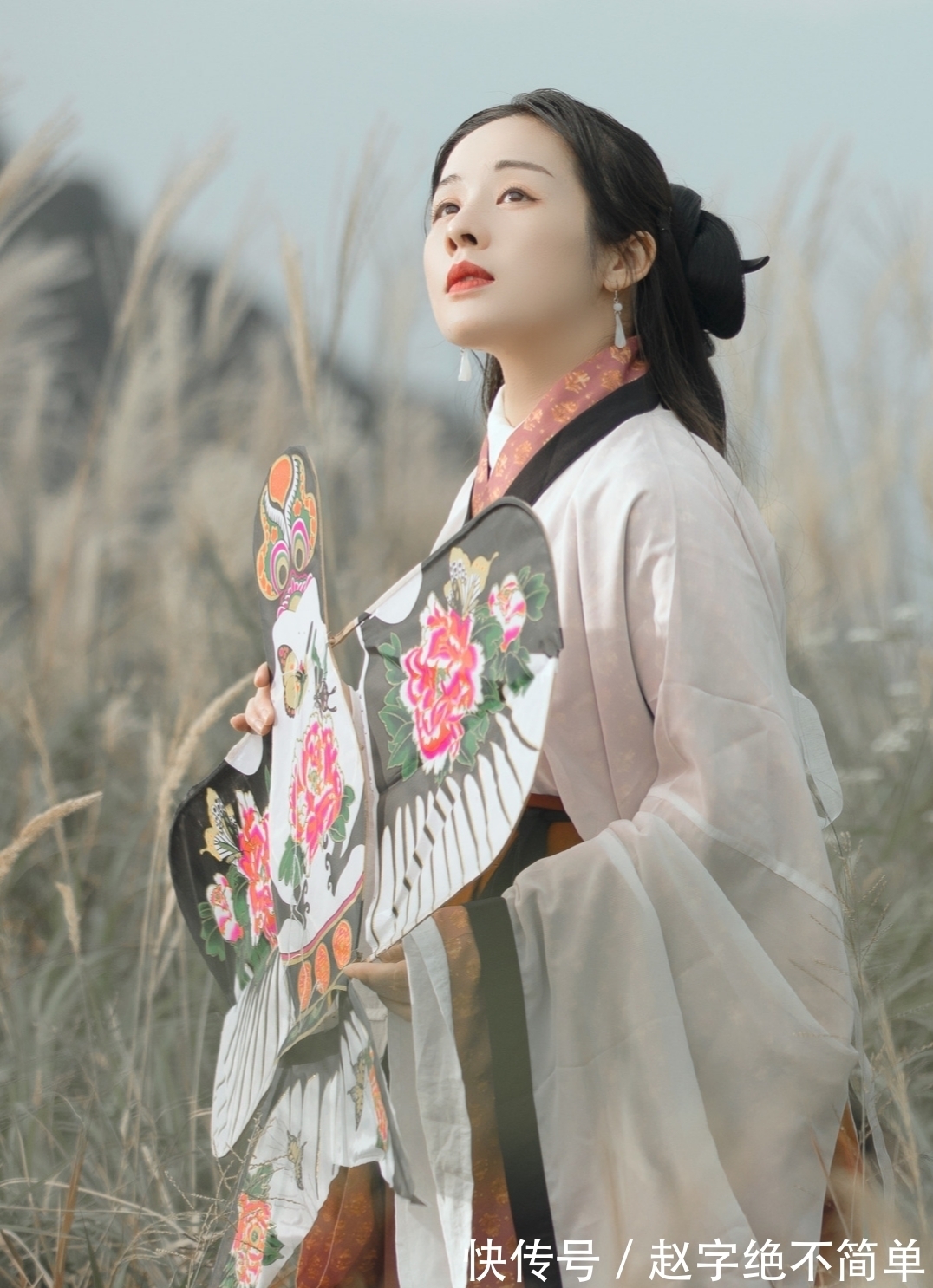 瑶琴|诗·九首丨天挂盈盈千里月,秋声瑟瑟半山楼