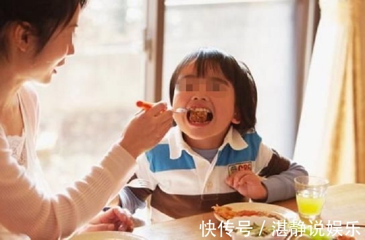 小晴|8岁男孩肝脏长满虫子！医生不要给孩子买这些食物，寄生虫太多