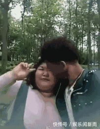 |搞笑GIF:兄弟 对不住了 等我结婚的时候你记得过来