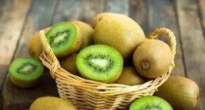 护肤|人到中年,适合常吃3种食物,疏通血管,补血护肤,安神助睡眠